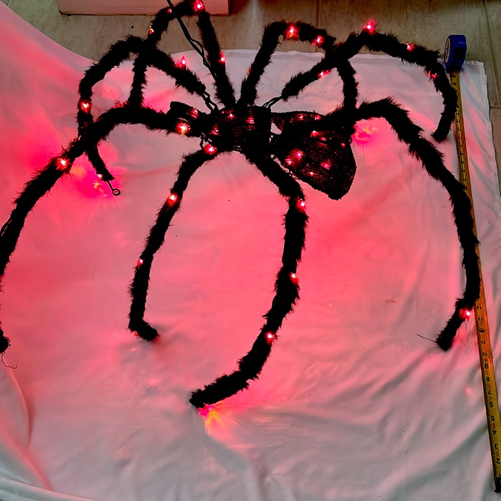 Slightly Used Light-Up Large Spider Halloween Outdoor Indoor Decoration Pink lit - Picture 4 of 11